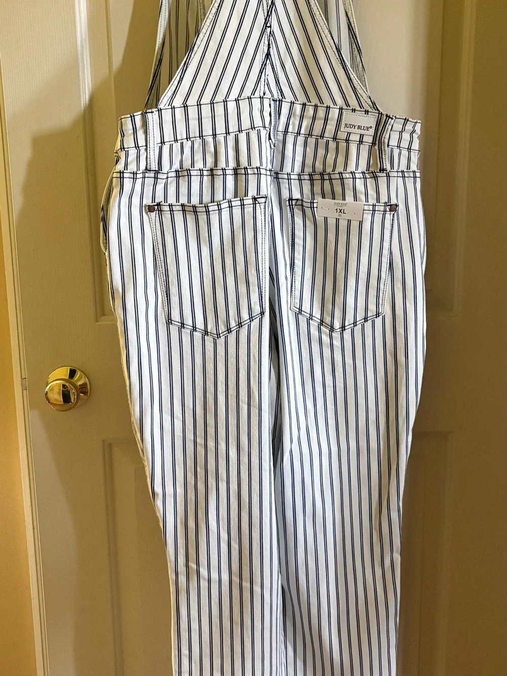 NWT Judy Blue Size 1x Striped White & Blue Painter Overalls *small call out